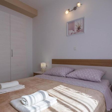 1 Bedroom Lovely Apartment In Komarna เคล็ค ภายนอก รูปภาพ