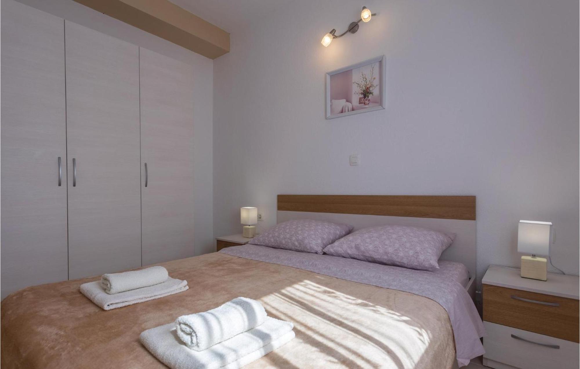 1 Bedroom Lovely Apartment In Komarna เคล็ค ภายนอก รูปภาพ