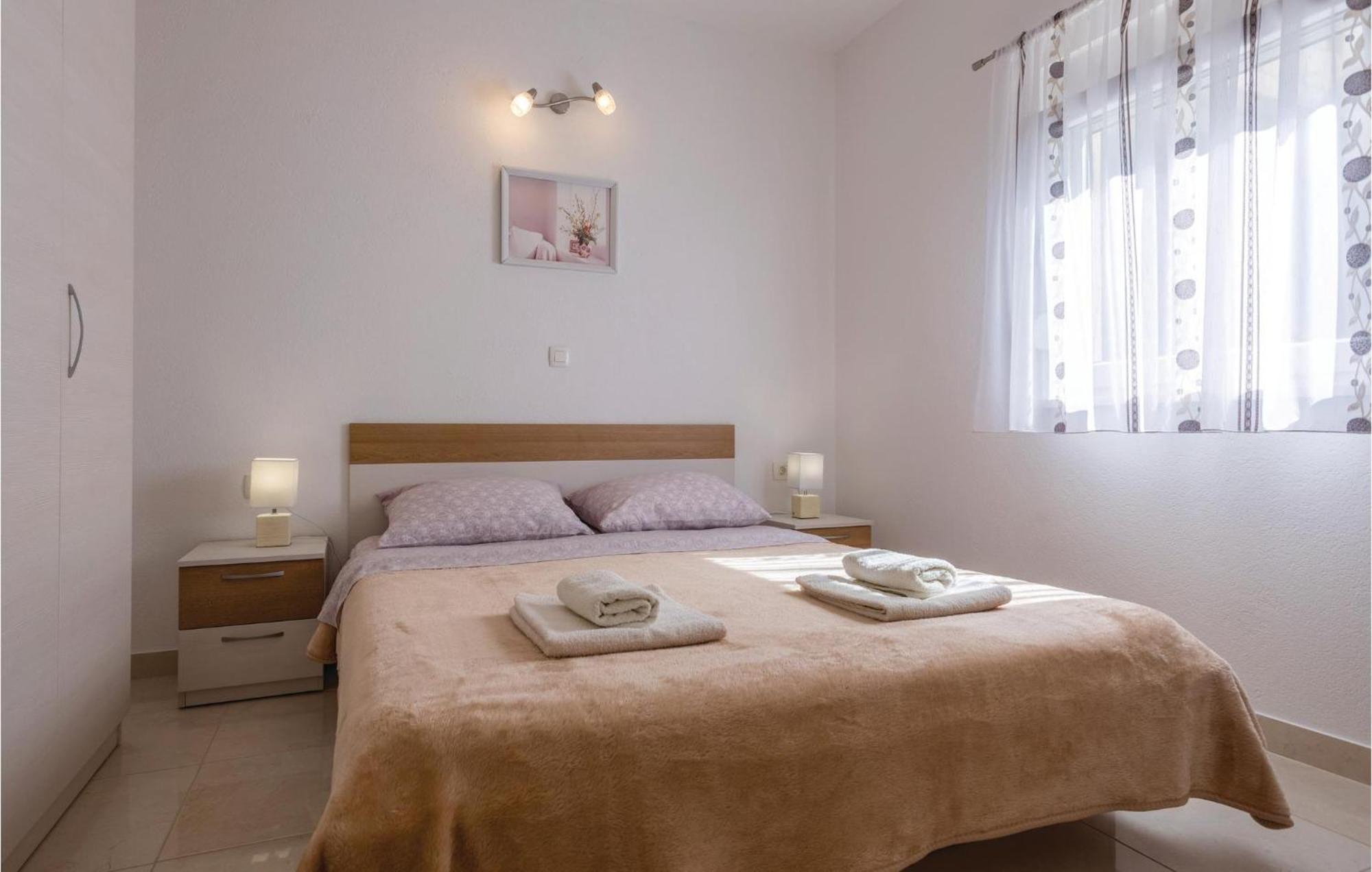 1 Bedroom Lovely Apartment In Komarna เคล็ค ภายนอก รูปภาพ